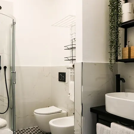 Rrrapido Apartment In Corso San Gottardo - 4 People Milan Exterior photo